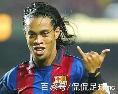 经坎坷却始
