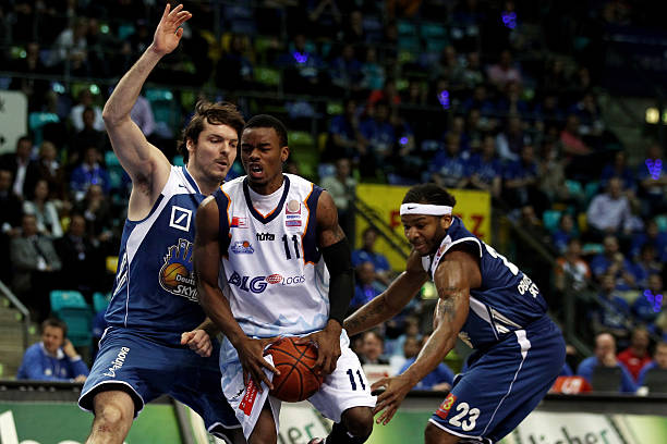 涅斯也曾因 涅斯也曾因